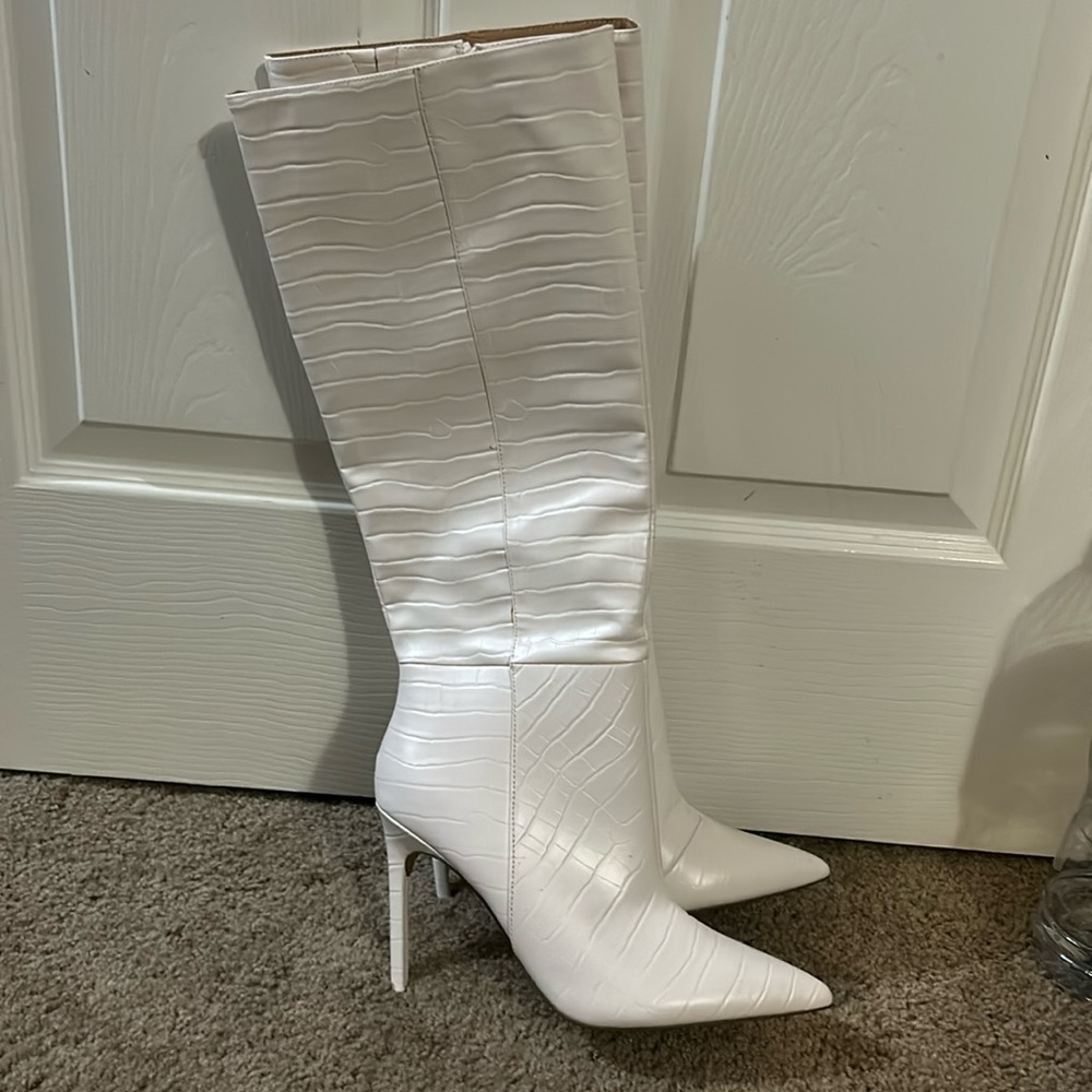 EXPRESS Knee High Heeled Boot